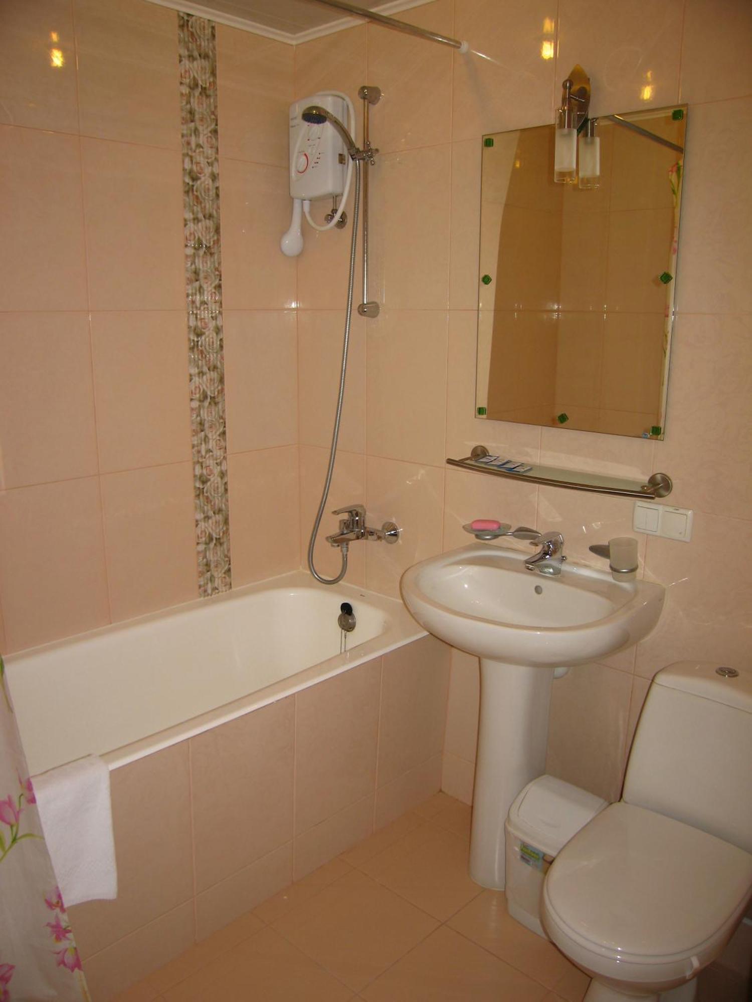 Hotel Service Predslava On Antonovicha Street Kiev Exterior foto