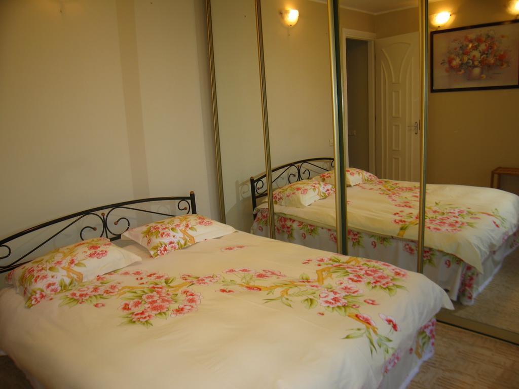 Hotel Service Predslava On Antonovicha Street Kiev Habitación foto