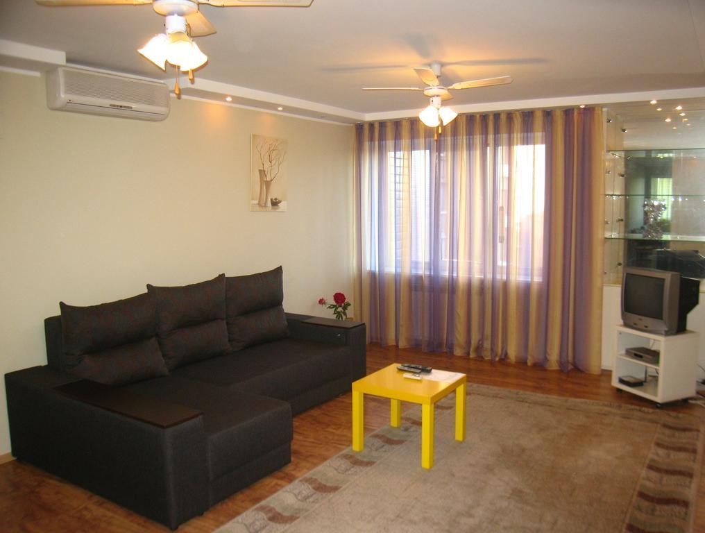 Hotel Service Predslava On Antonovicha Street Kiev Habitación foto